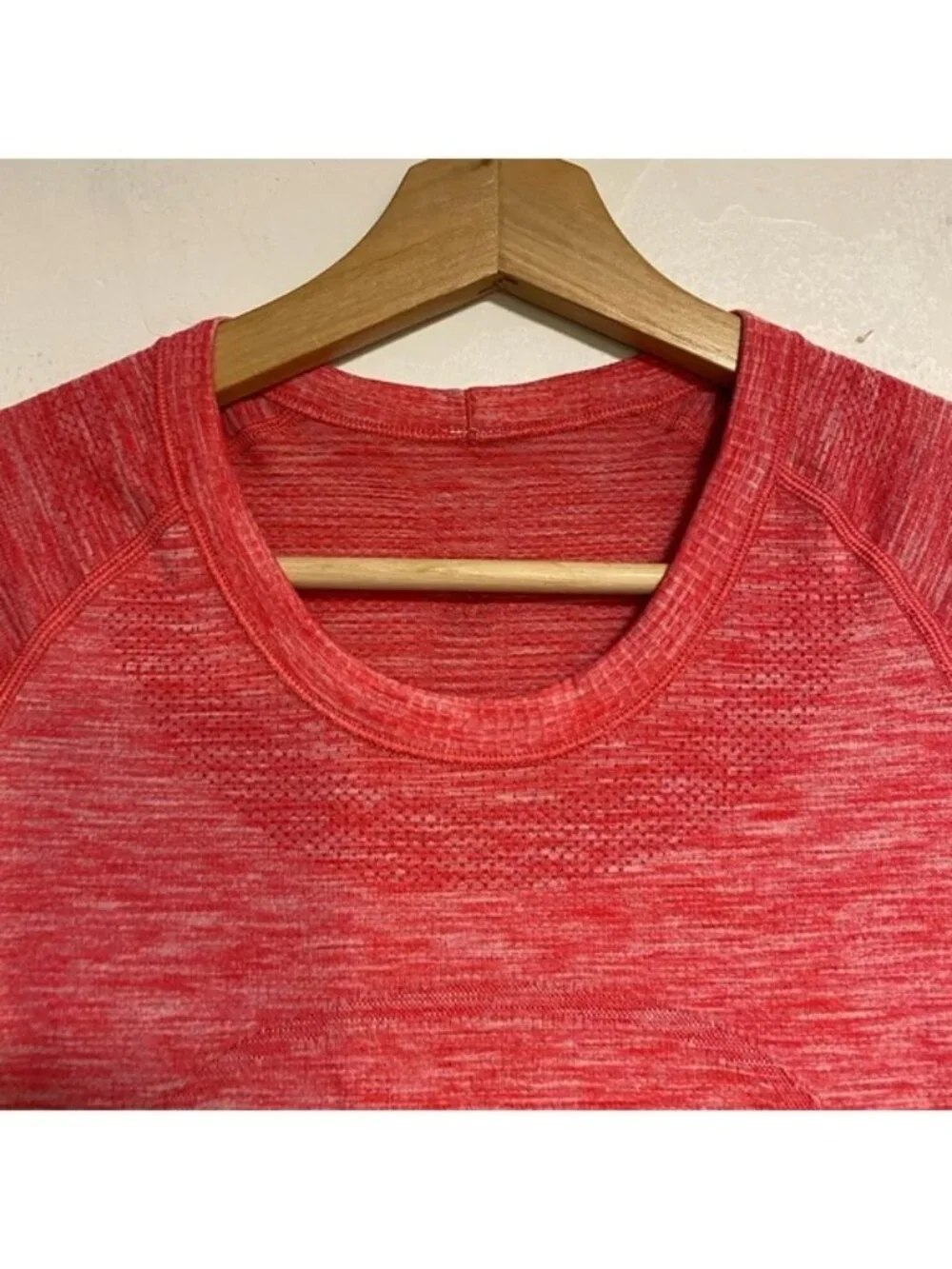 Lululemon Better Each Day Seamless Athletic Tee Pink Size 6